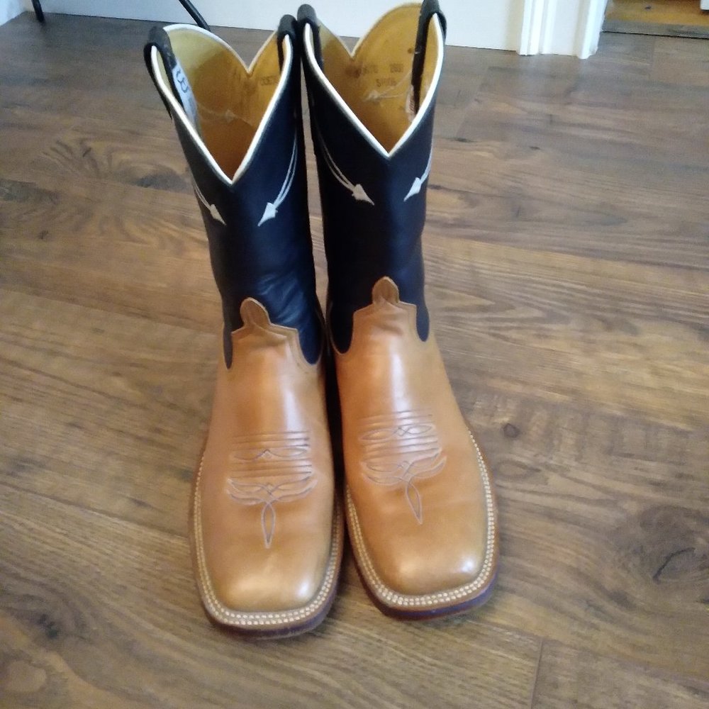 Anderson Bean boots. 2800. Navy and Tan
